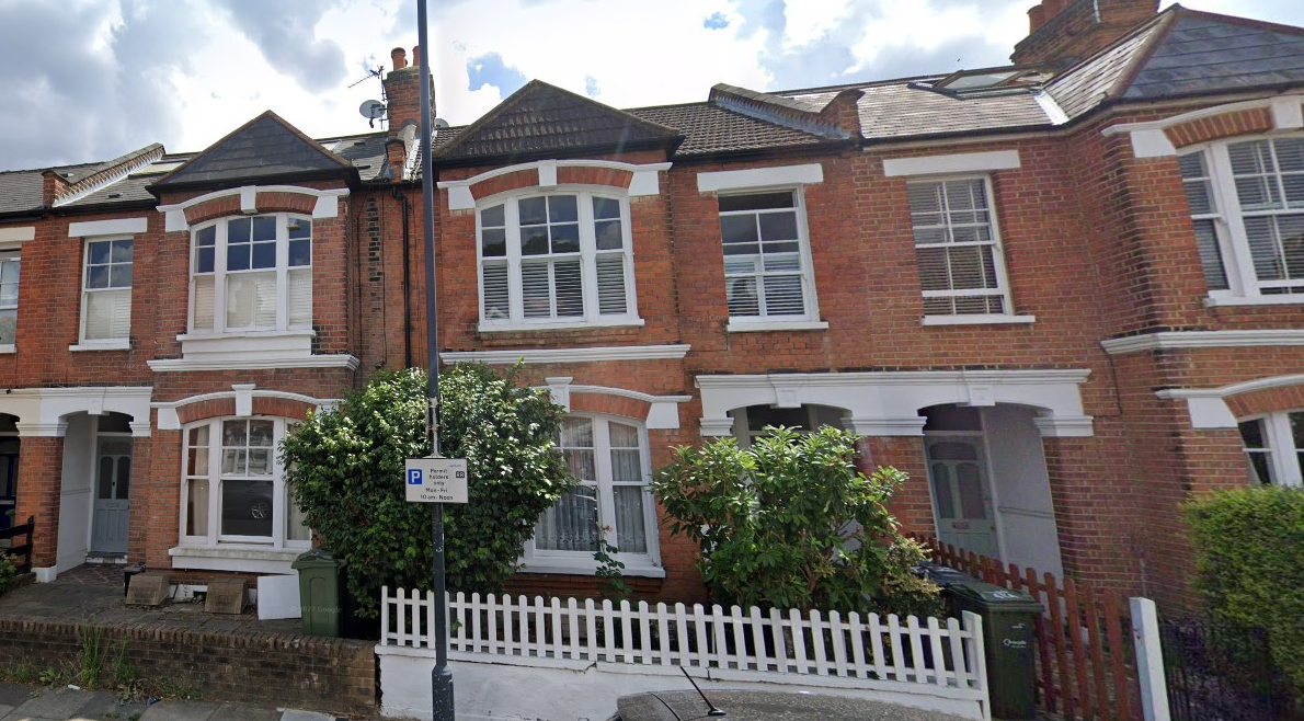 KITE 43 MIDMOORE ROAD